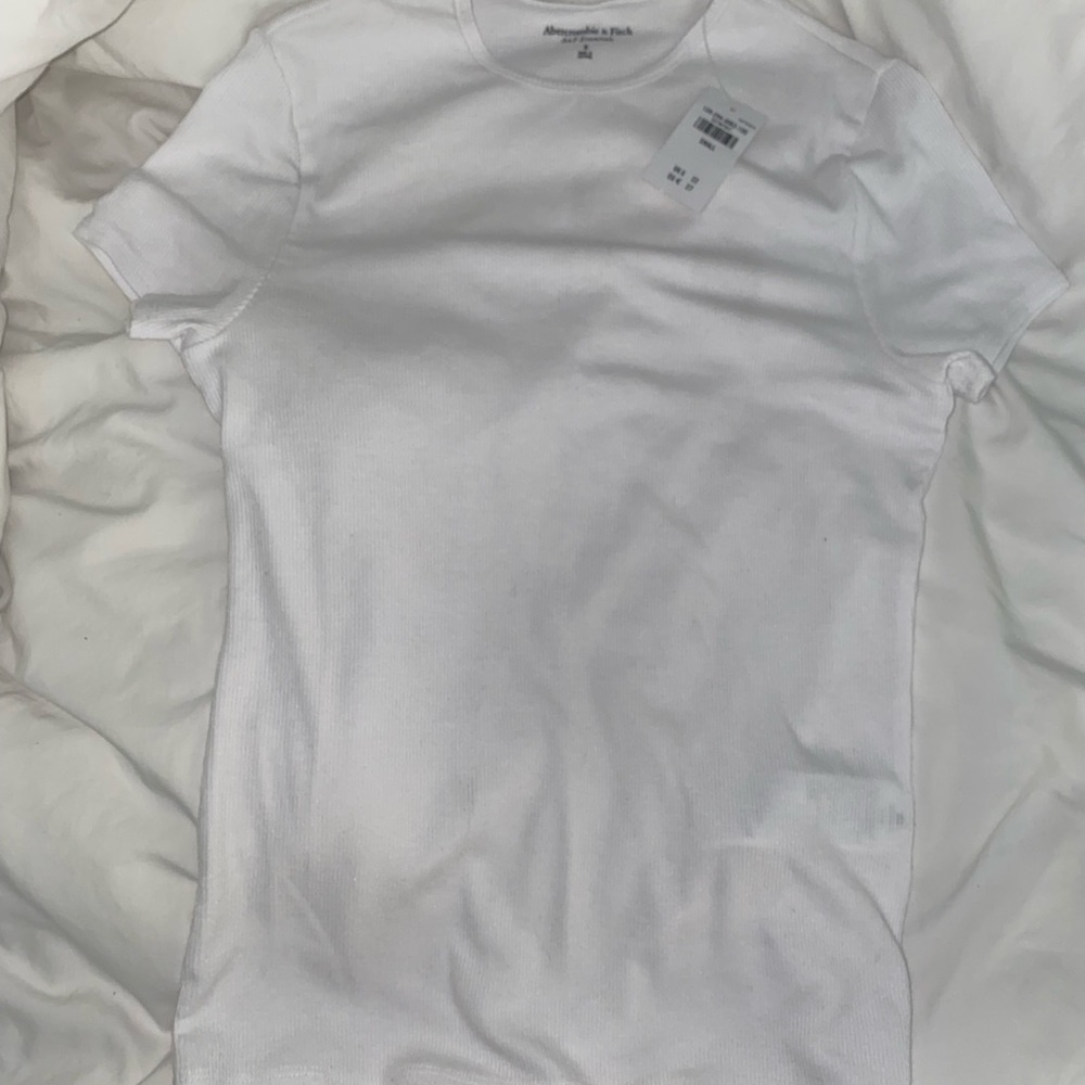 Abercrombie & Fitch White Short Sleeve Tee